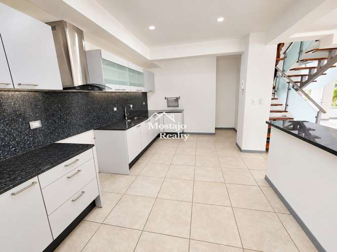 Alquiler Casa amplia, Condominio Hacienda Barcelona, Santa Ana - Imagen 9