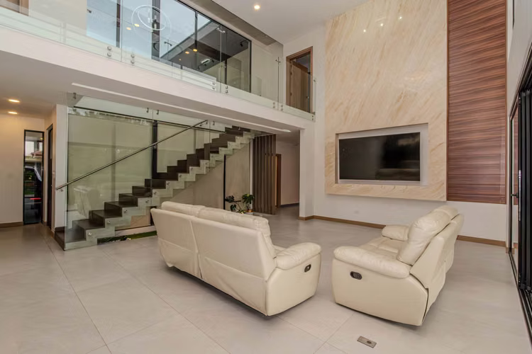 Casa moderna a la venta en La Guácima de Alajuela