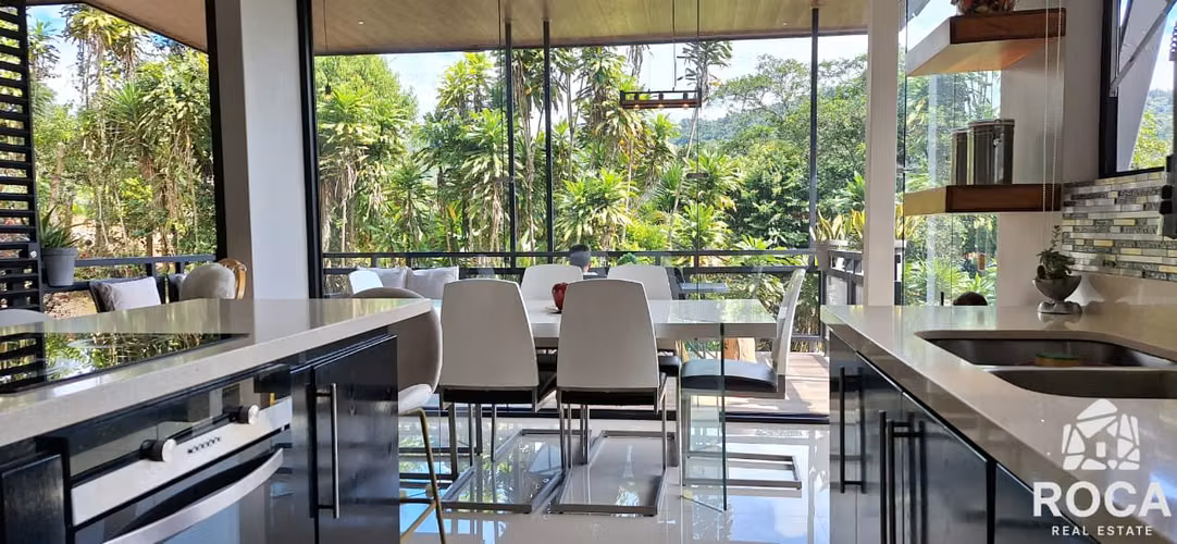 En venta lujosa y exclusiva casa en Perez Zeledon