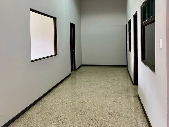 ALQUILER DE ESPACIO DE OFICINAS EN SANTA ANA