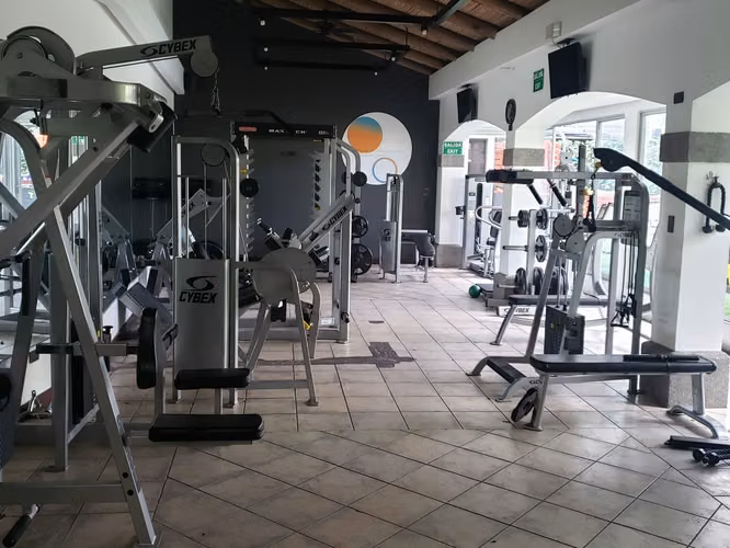 VENTA DE CASA EN GUACHIPELIN CON USO DE SUELO MIXTO - Imagen 18