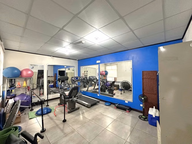 Local Comercial en Venta en Cartago Centro | Comercial Multifuncional / Clínica Activa + Potencial Residencial.