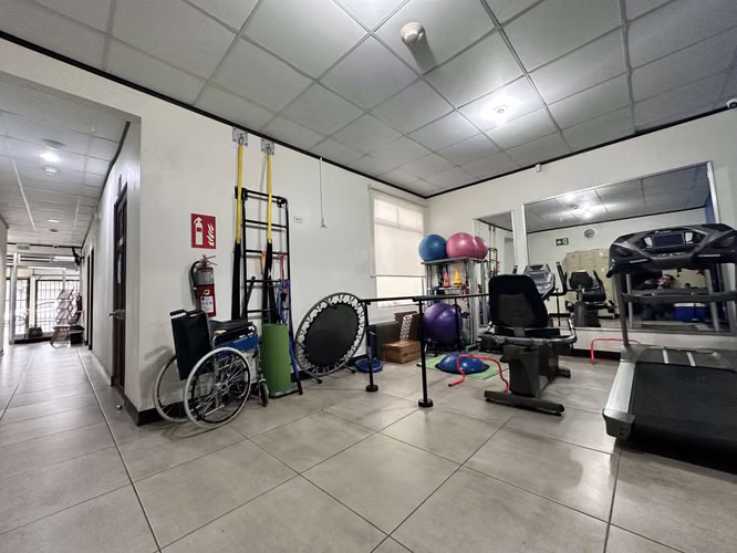 Local Comercial en Venta en Cartago Centro | Comercial Multifuncional / Clínica Activa + Potencial Residencial.