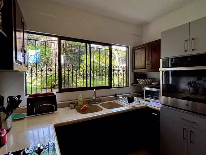 Venta Casa Escazú, San José Uso Mixto