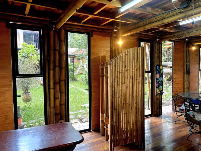Venta Casa Escazú, San José Uso Mixto