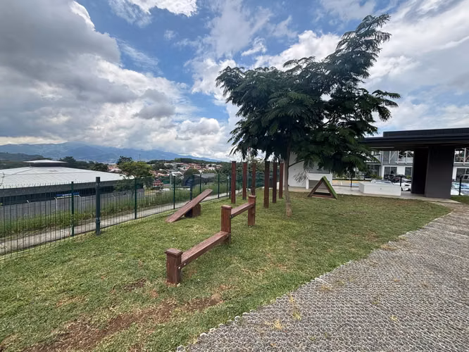  SE ALQUILA HERMOSO APARTAMENTO AMUEBLADO – CONDOMINIO KHAYA 