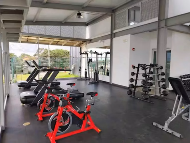  SE ALQUILA HERMOSO APARTAMENTO AMUEBLADO – CONDOMINIO KHAYA 