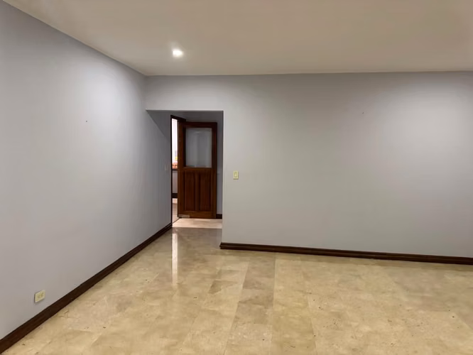 ALQUILER/VENTA DE CASA EN VILLA REAL* - Imagen 8
