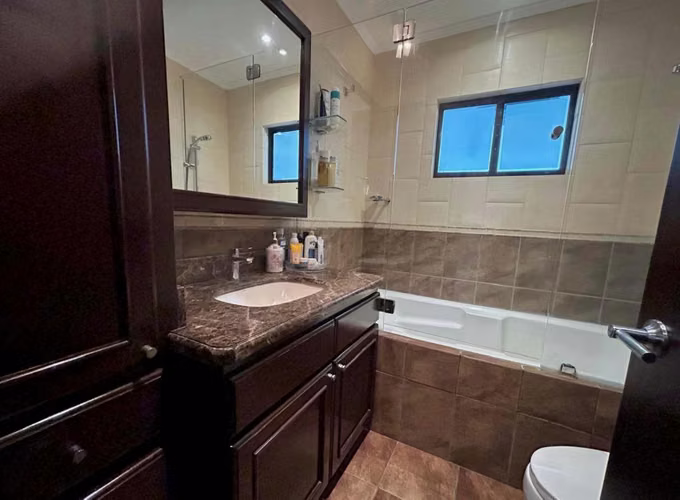 Venta Preciosa Casa en Condominio Escazú, Jaboncillo - Imagen 8