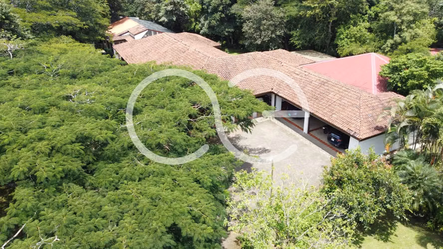 AE ARQUITECTURA | VENTA DE CASA + LOTE RIO ORO SANTA ANA AE 1238