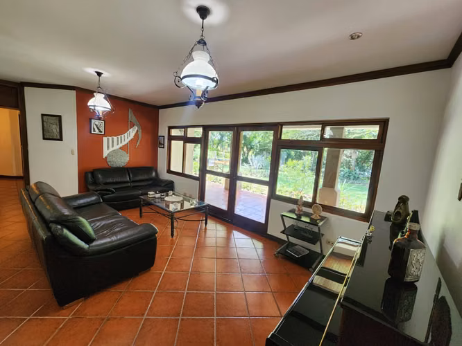 AE ARQUITECTURA | VENTA DE CASA + LOTE RIO ORO SANTA ANA AE 1238