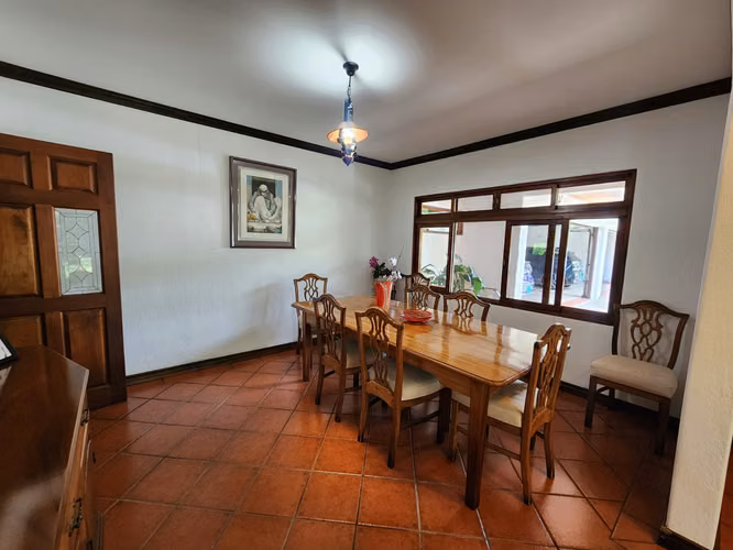 AE ARQUITECTURA | VENTA DE CASA + LOTE RIO ORO SANTA ANA AE 1238