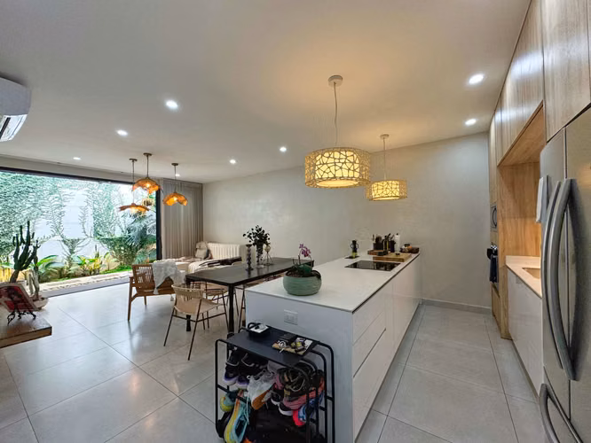 VENTA DE CASA EN SANTA ANA BOULEVARD