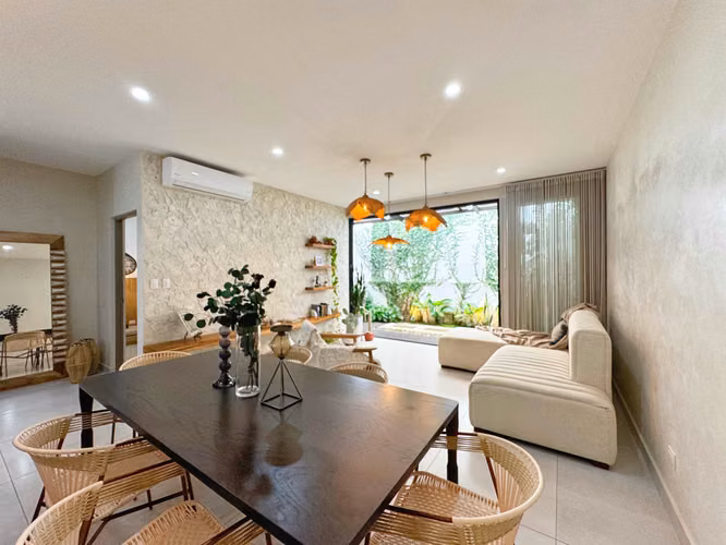 VENTA DE CASA EN SANTA ANA BOULEVARD
