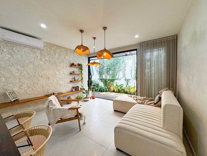 VENTA DE CASA EN SANTA ANA BOULEVARD