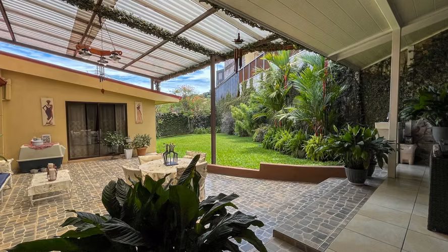 Se Vende. Santa Ana. Uso de suelo mixto. - Imagen 3