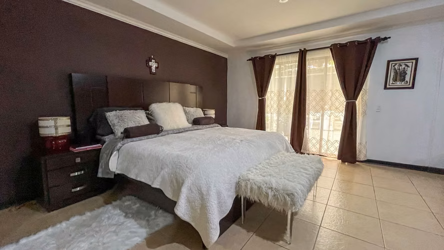Se Vende. Santa Ana. Uso de suelo mixto. - Imagen 11