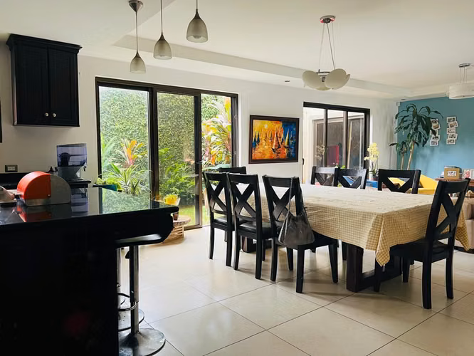 Casa en Venta en Condominio Exclusivo en San Joaquín de Flores – ¡Tu hogar ideal en Heredia!