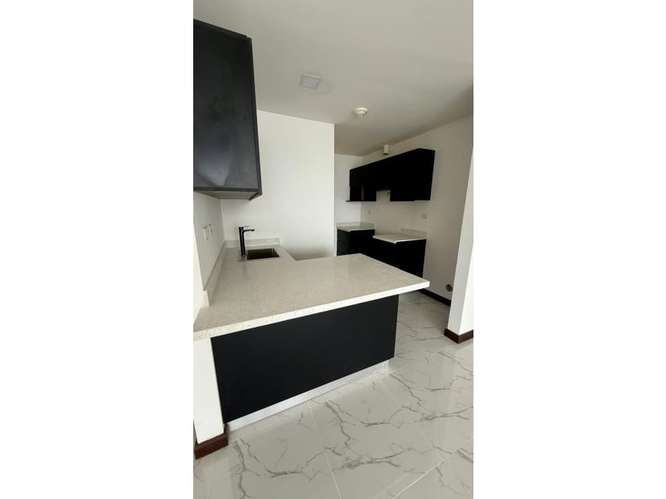 Venta de apartamento 3 hab, Torre San Marino Ulloa Heredia - Imagen 4
