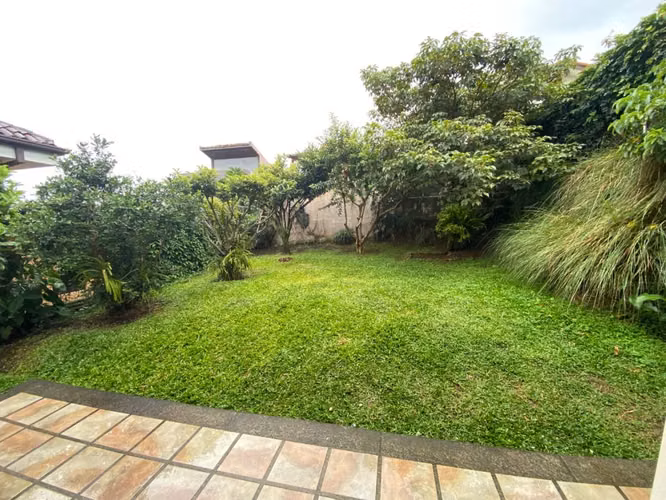 Venta de casa en Condominio en Ulloa, Heredia