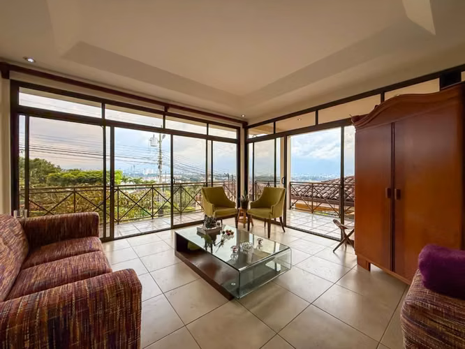 Venta de casa en Condominio en Ulloa, Heredia
