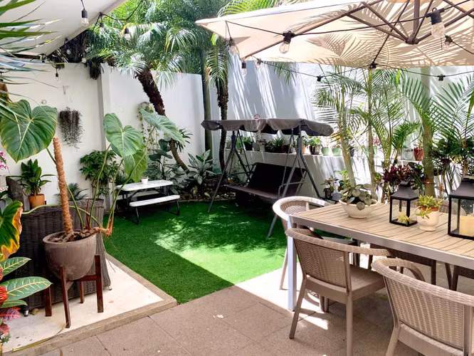 Venta de casa remodelada en Condominio Rincón de la Quebrada, Guachipelín de Escazú