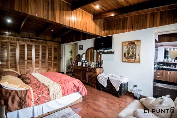 Venta de Casa independiente en Sabanilla Montes de Oca