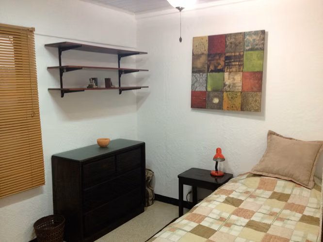 HABITACIONES FULL EQUIPADAS  /  CENTRICO Y SEGURO / UNA PERSONA