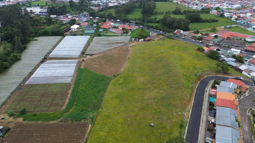 Venta de terreno para desarrollo inmobiliario en Oreamuno - Imagen 3