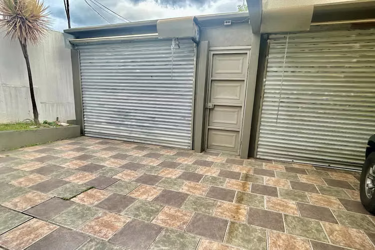 Se vende casa en Barrio Freses Curridabat - Imagen 20