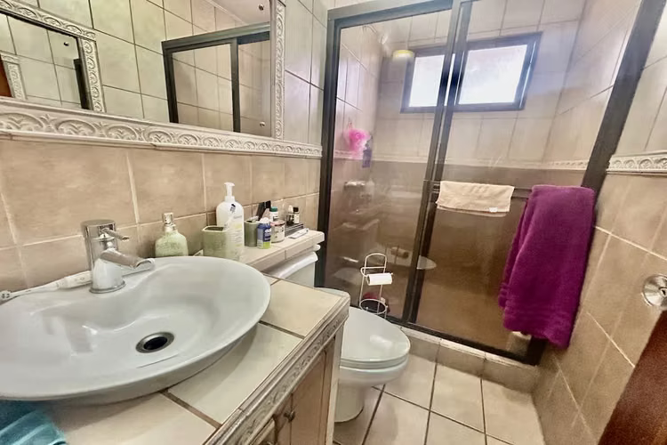 Se vende casa en Barrio Freses Curridabat - Imagen 17