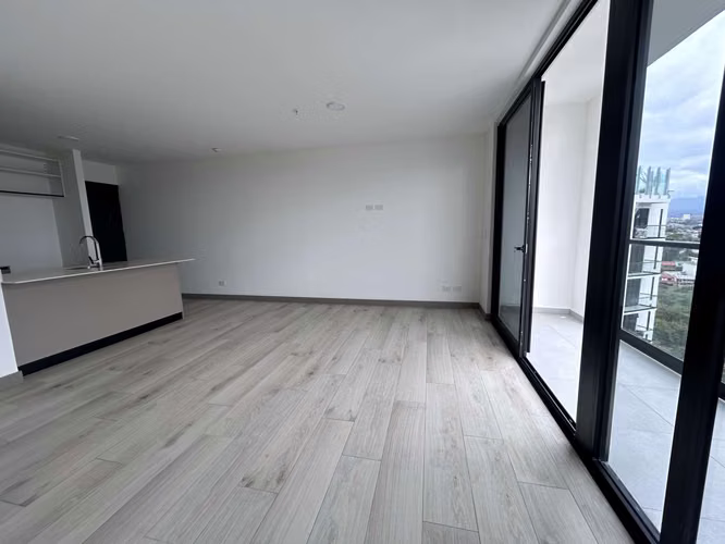 Apartamento en venta en La Sabana. Torre nueva.