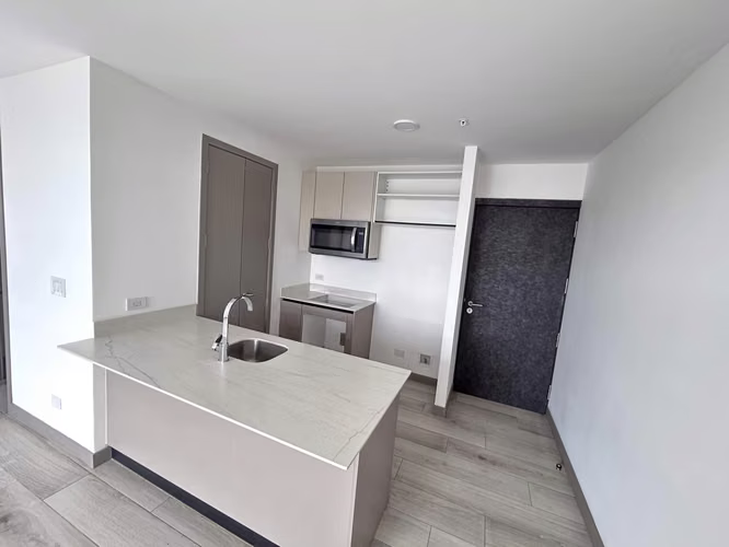 Apartamento en venta en La Sabana. Torre nueva.