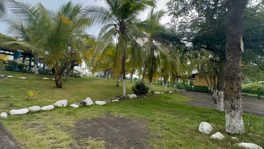 Vendo lote en Solymar, Punta Arena , Bajamar , frente playa - Imagen 2