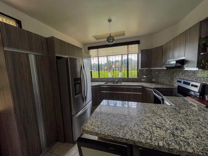 Se vende Casa Naranjo 3 habitaciones - Imagen 7