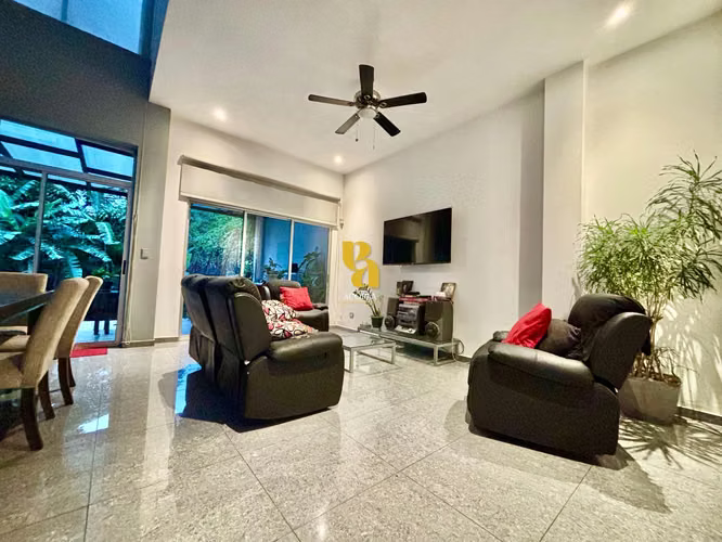 Venta de casa contemporánea independiente en Pozos de Santa Ana - Imagen 5