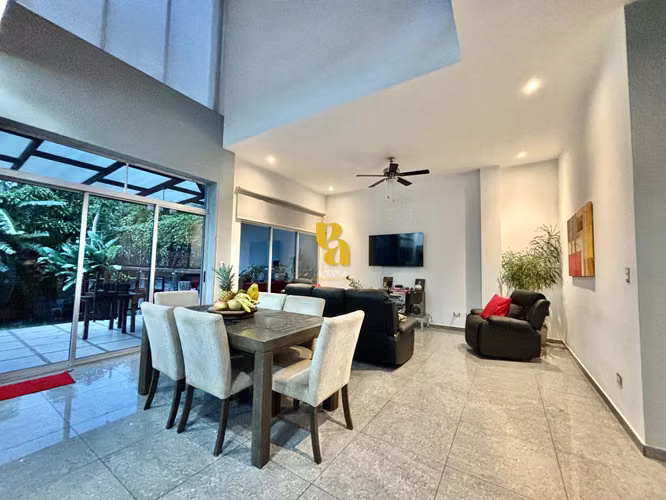 Venta de casa contemporánea independiente en Pozos de Santa Ana - Imagen 4