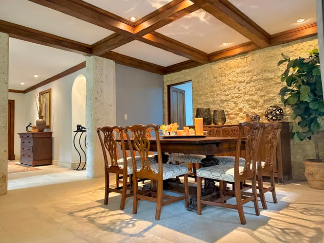 VENTA DE CASA EN LAURELES, ESCAZÚ*