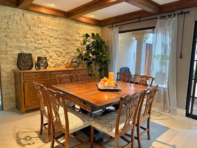 VENTA DE CASA EN LAURELES, ESCAZÚ*
