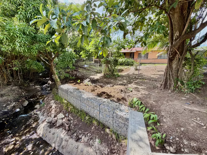 Terreno en Santa Ana Centro – $225,000