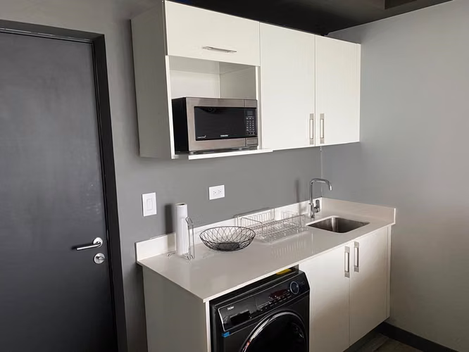 Alquiler de Apartamento Amueblado en Sabana Sur, San José. 5846