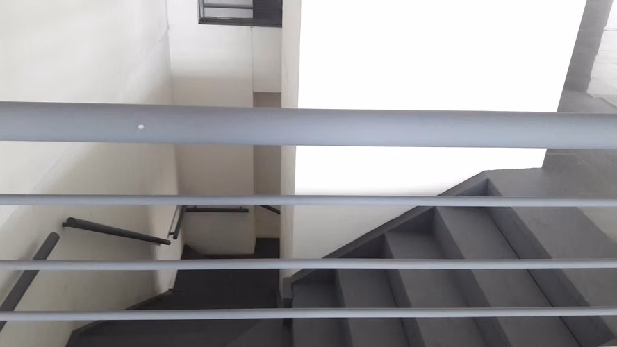Alquiler de Local Comercial de 1500m2 en Segundo Nivel en Curridabat. ID 40925