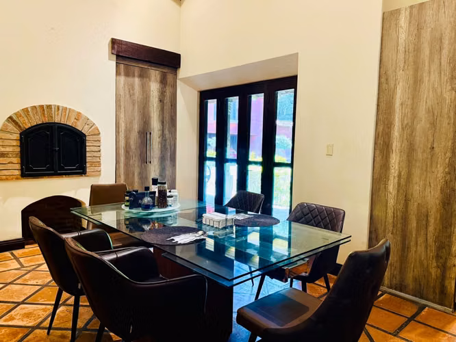 Exclusiva Hacienda de Lujo en Venta en Salitral de Santa Ana – Villa Artesana