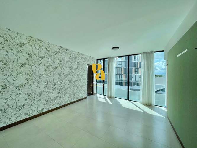 Alquiler de amplio apartamento en Escazú
