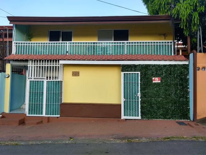 3 Apartamentos amueblados, AIRB&B possible,Buen Inversion Reducido