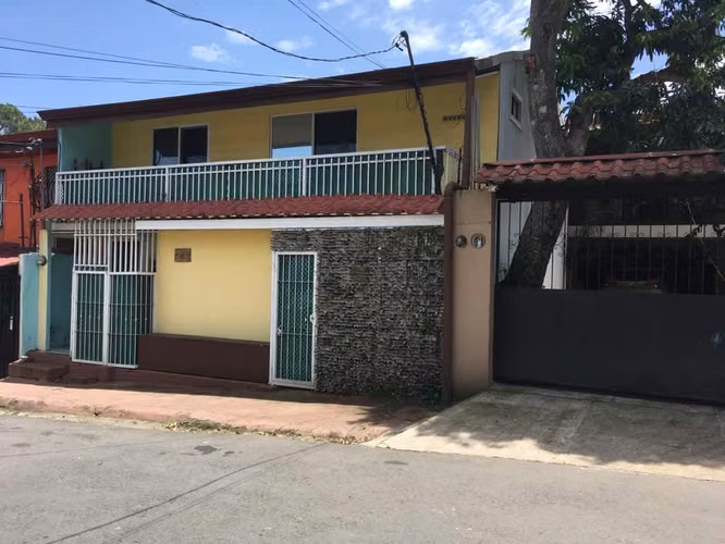 3 Apartamentos amueblados, AIRB&B possible,Buen Inversion Reducido