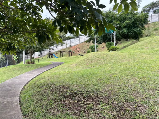 Lote totalmente plano a la venta LA GUÁCIMA ALAJUELA, esh - Imagen 10