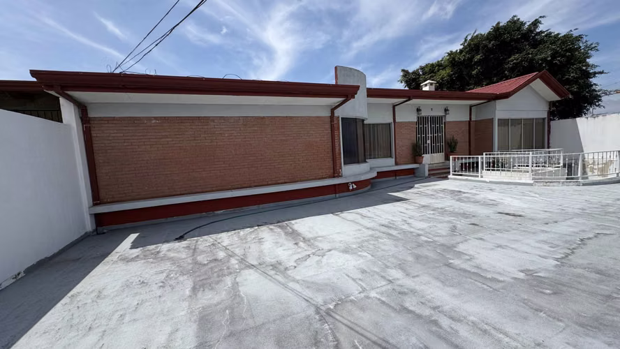Se vende Propiedad Comercial y Residencial en San Francisco de Heredia (FE) - Imagen 2