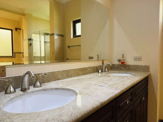Venta en Bosque de Altamonte, Curridabat | 636 m² | 4 Habitaciones  Terraza