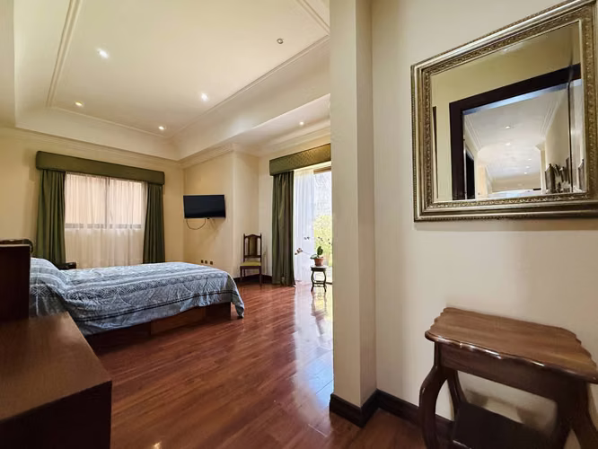 Venta en Bosque de Altamonte, Curridabat | 636 m² | 4 Habitaciones  Terraza